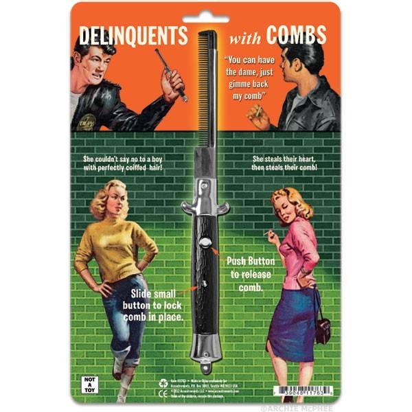 Switchblade Comb by Accoutrements